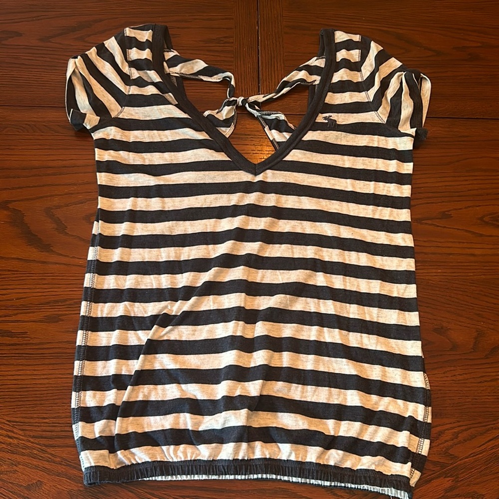 Abercrombie & Fitch Top